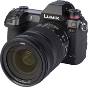 PANASONIC LUMIX DC-S1R + 24-105 PANASONIC LUMIX DC-S1R + 24-105