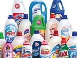 Detersivi liquidi universali per lavatrice e prodotti cattura colore