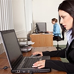 Guasto al computer: nei centri assistenza, con telecamera nascosta