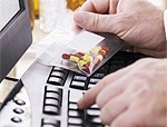 Farmaci contraffatti in rete
