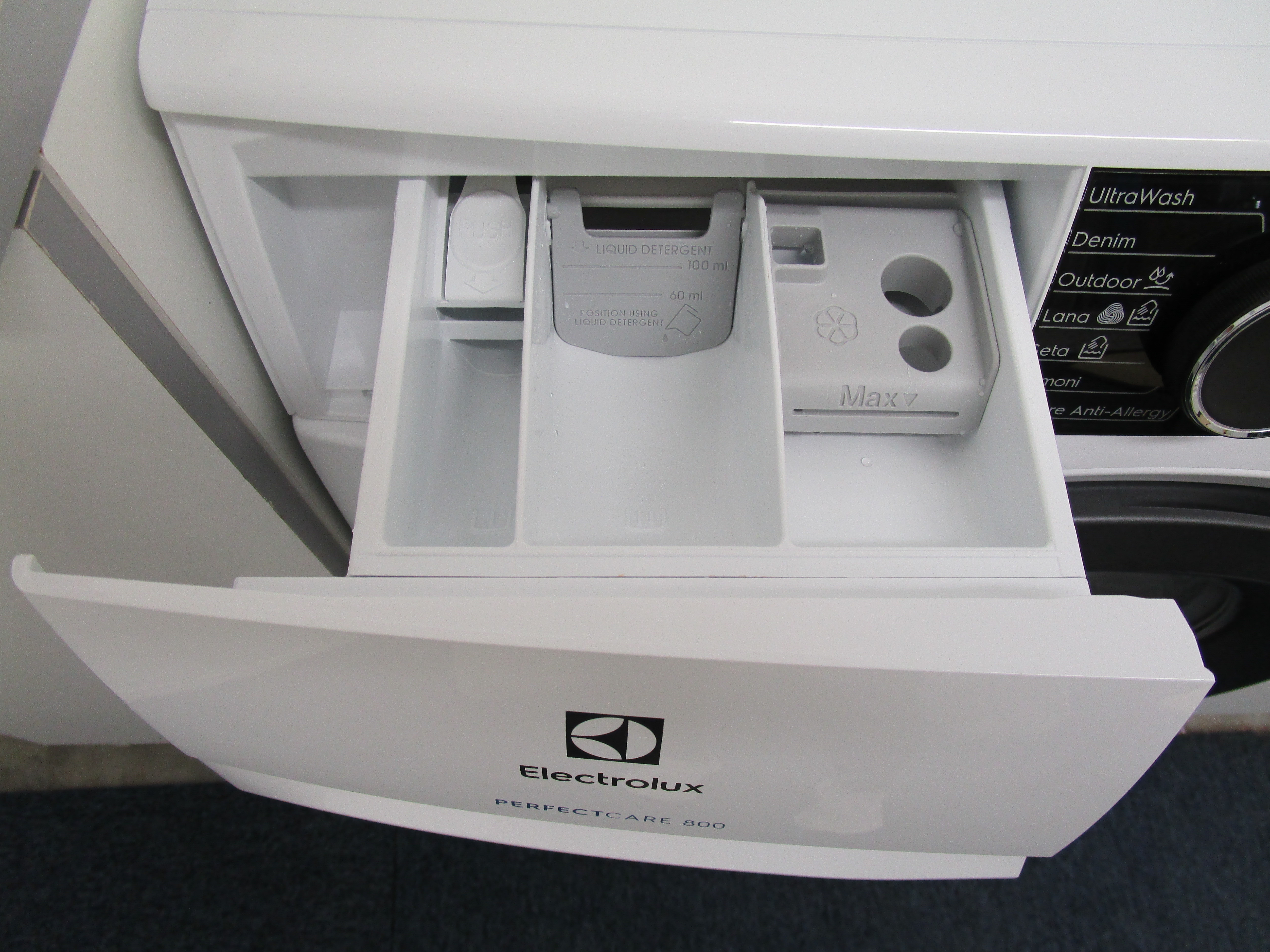 ELECTROLUX EW8F28UN