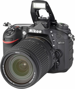 NIKON D7200 + 18-140MM NIKKOR VR