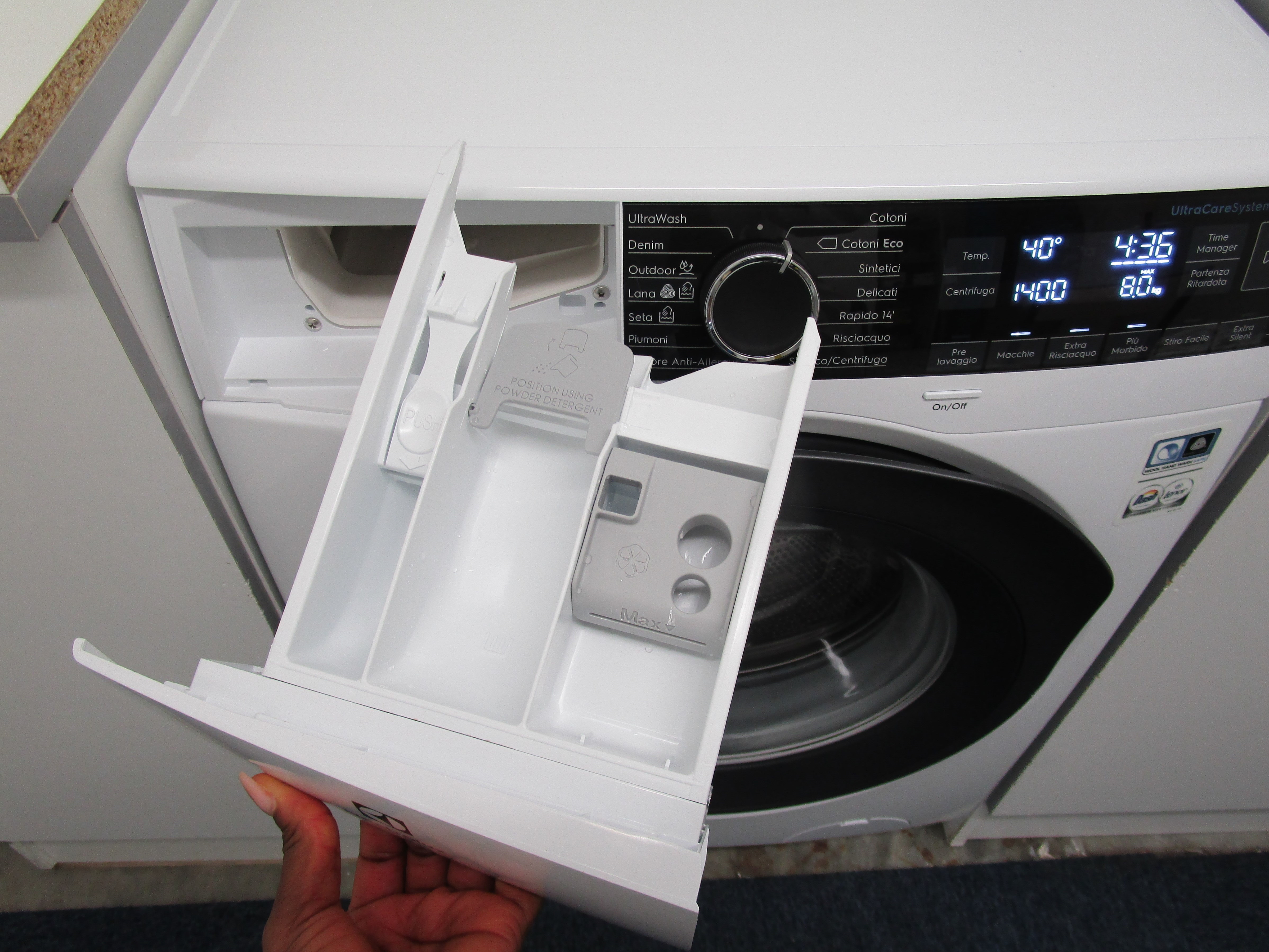 ELECTROLUX EW8F28UN