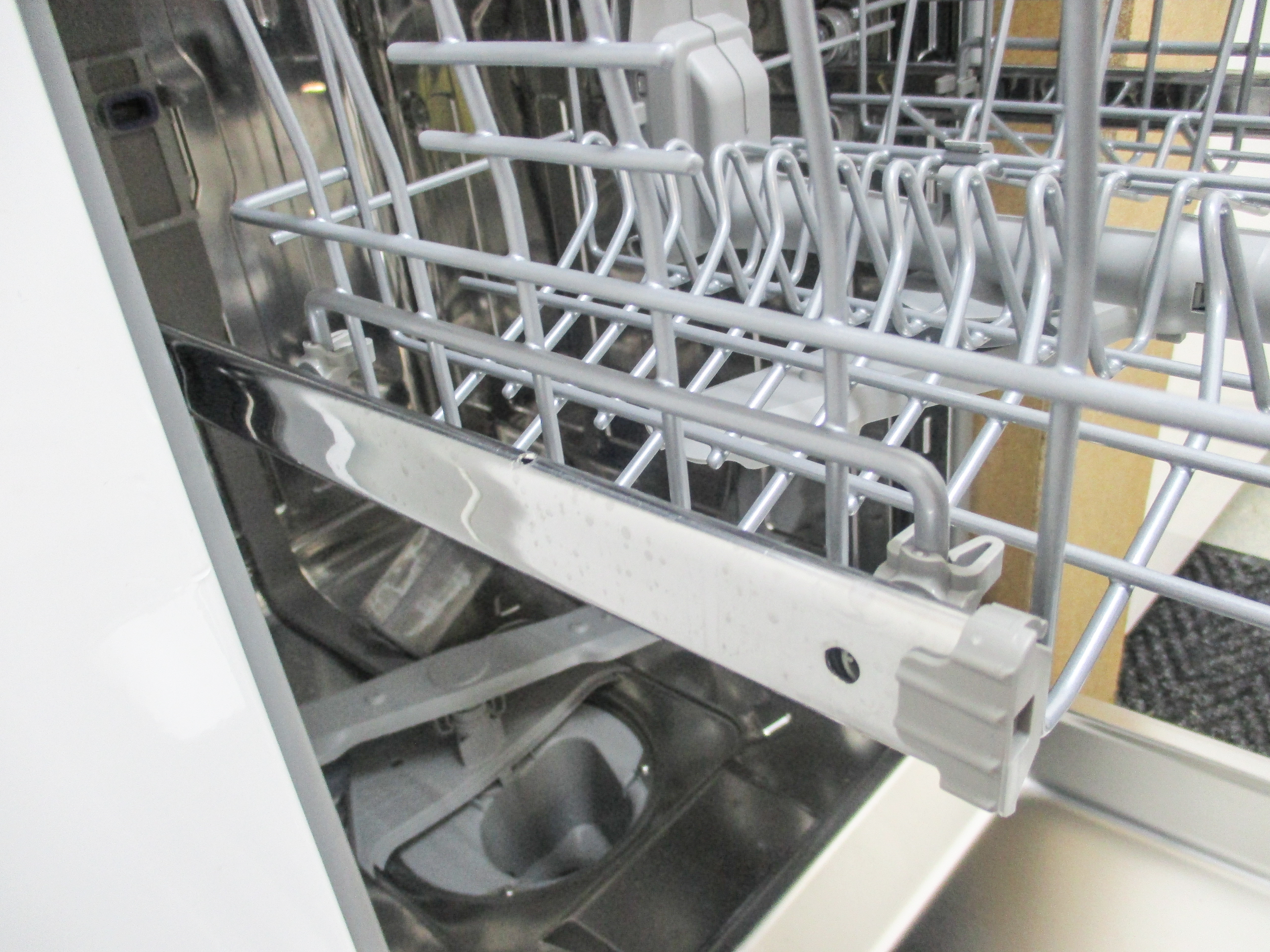 BEKO DFS05013W